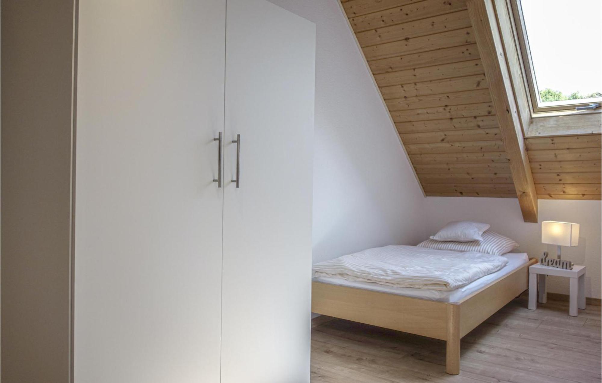 Gorgeous Home In Attendorn With Kitchen エクステリア 写真