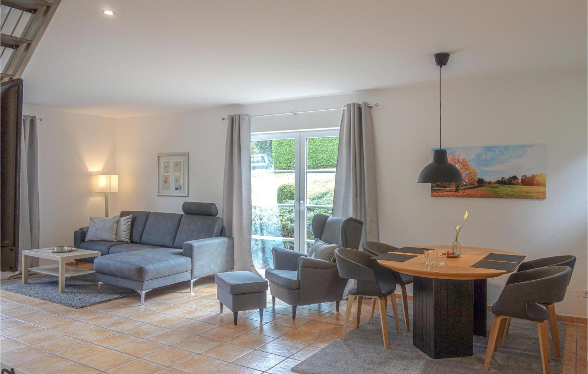 Gorgeous Home In Attendorn With Kitchen エクステリア 写真