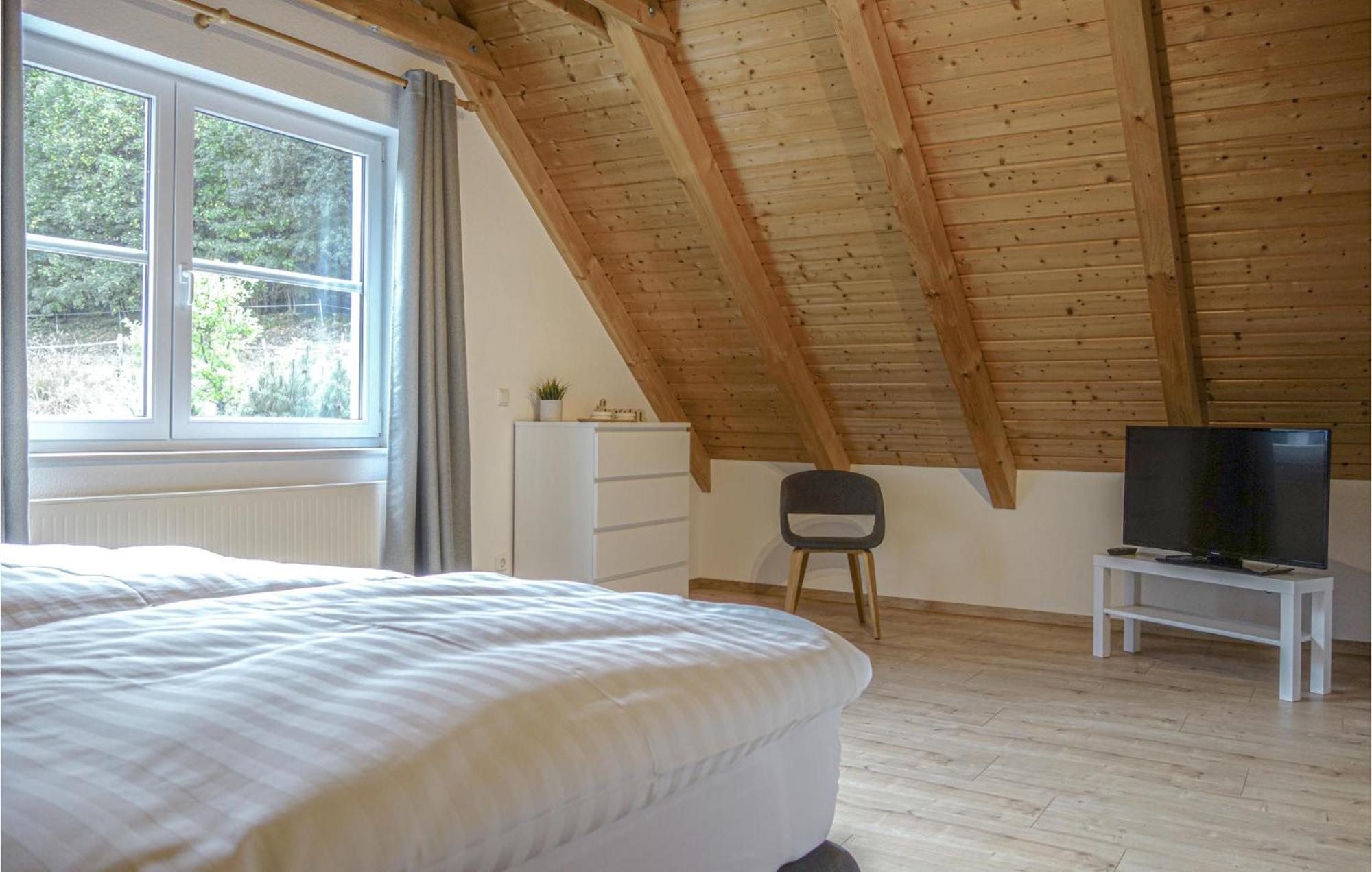 Gorgeous Home In Attendorn With Kitchen エクステリア 写真