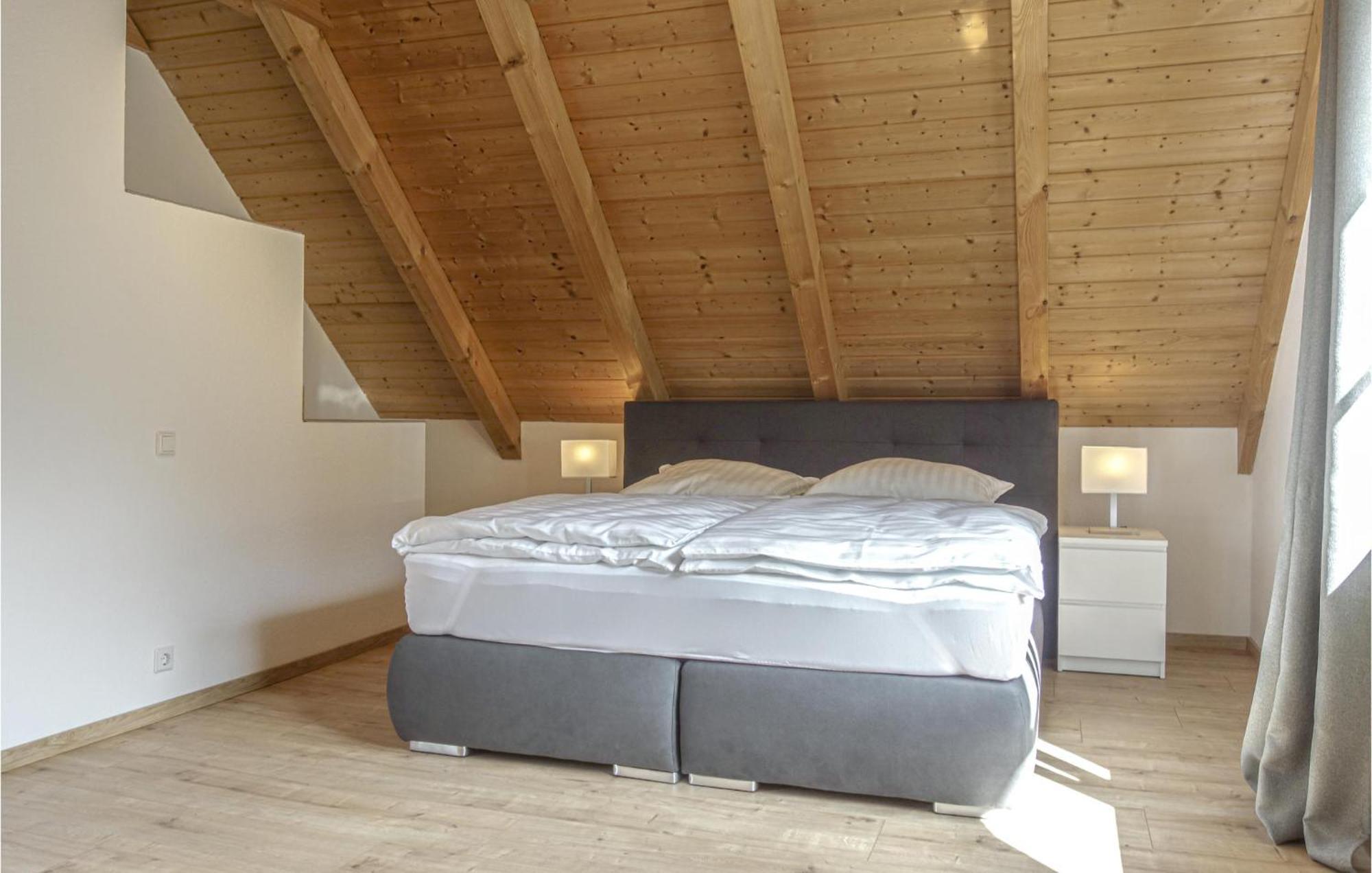 Gorgeous Home In Attendorn With Kitchen エクステリア 写真